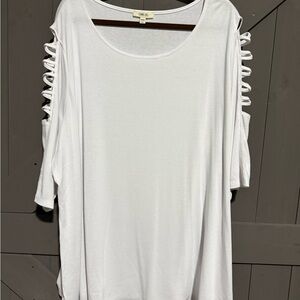 Como Blu White Short Sleeve Top with Cut-Out Design